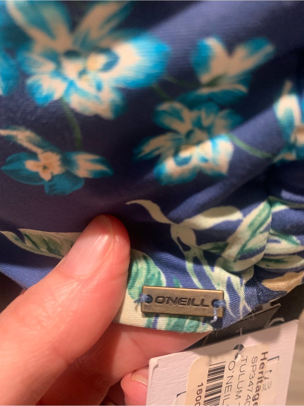 NWT! O'Neill Tulum Tropical Jupiter Swim/bikini Top- size small - Picture 8 of 10
